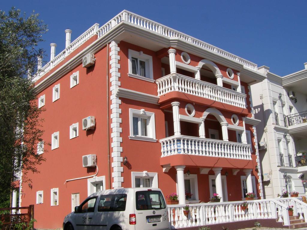 Hotel Wellness & Spa Angelo Gabriel Petrovac Екстер'єр фото