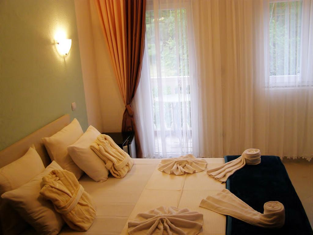 Hotel Wellness & Spa Angelo Gabriel Petrovac Екстер'єр фото