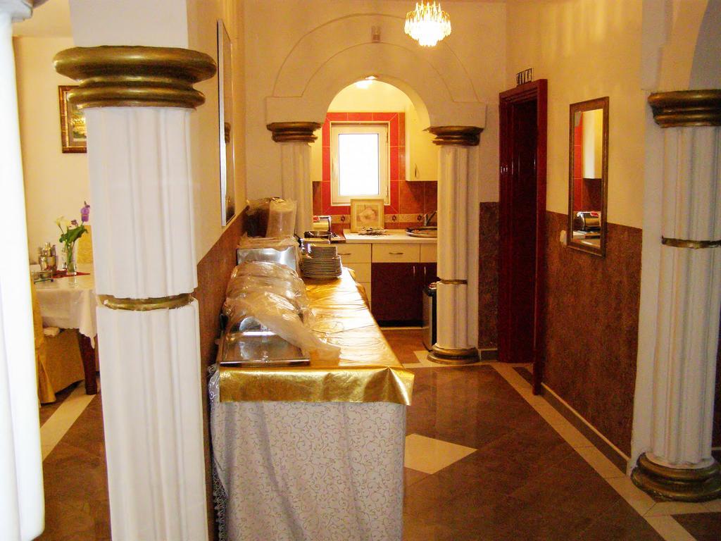 Hotel Wellness & Spa Angelo Gabriel Petrovac Екстер'єр фото