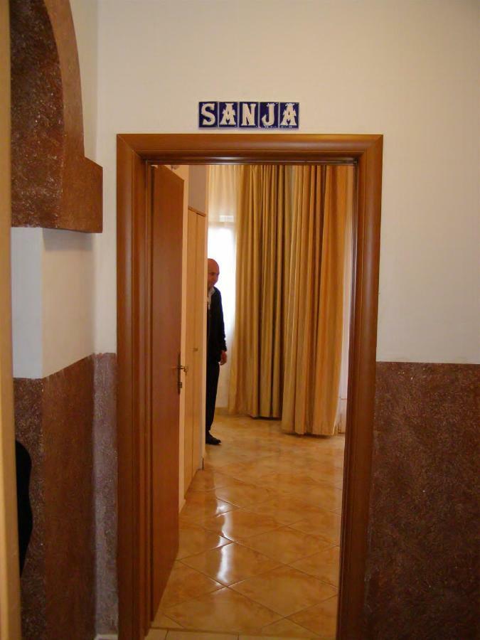 Hotel Wellness & Spa Angelo Gabriel Petrovac Екстер'єр фото