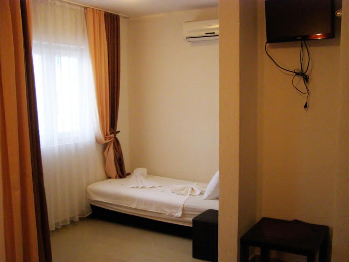 Hotel Wellness & Spa Angelo Gabriel Petrovac Екстер'єр фото